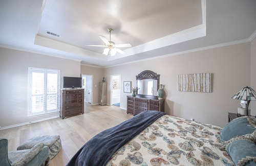 Midland Casa | Right At Home-Midland Meadowpark. W/community pool