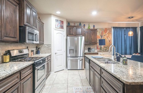 Midland Casa | Right At Home-Midland Vanguard Velvet Lounge