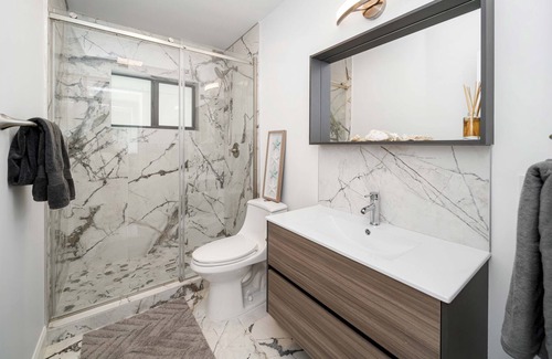 Bel Air Casa | Right at the Beach Miami Florida Luxury Renovated Villa Pool Gated community