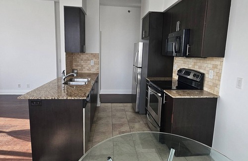 Newtonbrook Condominio | Right in the middle of Thornhill, Vaughan and North York. Bathurst & Steeles