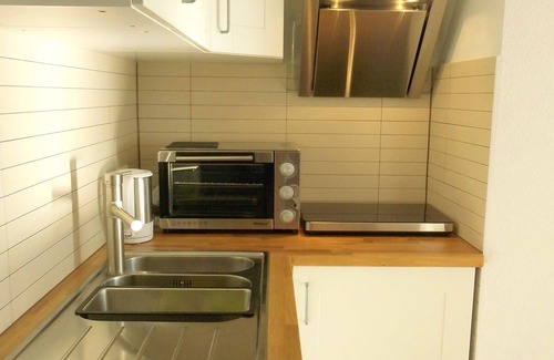Wesenberg Apartamento | Justo en el lago: mucho espacio para familiares y amigos, moderno, terraza, alquiler de botes