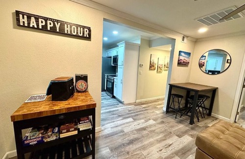 Encanto Casa | Rileys 10 minute walk to Arizona State Fairgrounds