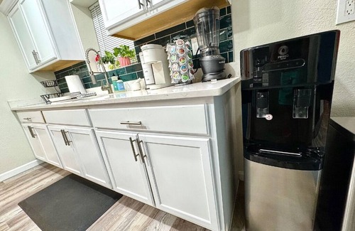 Encanto Casa | Rileys 10 minute walk to Arizona State Fairgrounds