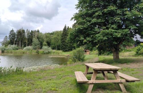 Jorl Casa | Rimmelsberg - moderne Ferienwohnungen mit Blick auf den hauseigenen See