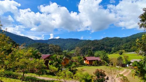 Ban Luang Casa | Rimna Banpark ริมนาบ้านพัก