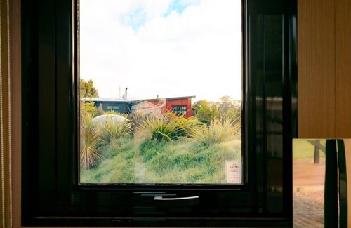 Hokitika Casa | Rimu View 2 by Tiny Away