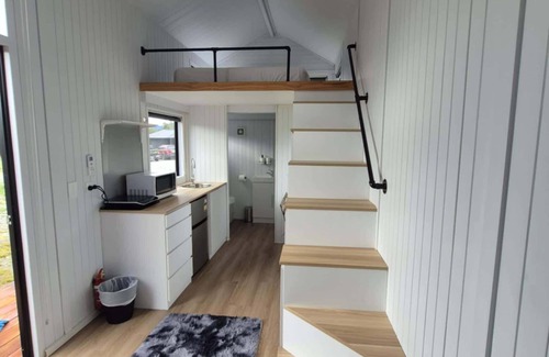 Hokitika Casa | Rimu View 3 by Tiny Away