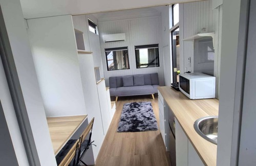 Hokitika Casa | Rimu View 3 by Tiny Away
