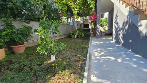 Kastel Novi Apartamento | Rina Apartment- with barbecue and free parking
