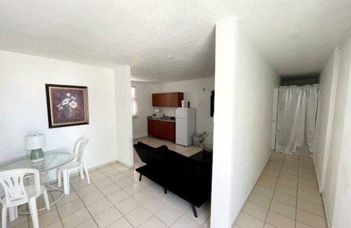 3ra Seccion Apartamento | Rincón frente al lago Levittown