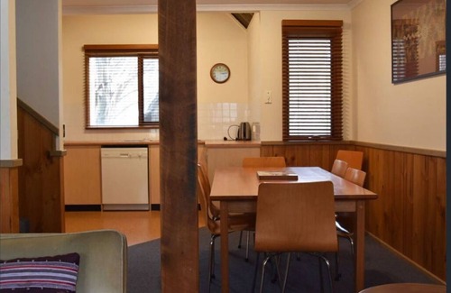 Dinner Plain Casa | Ringer- High Country Apartment