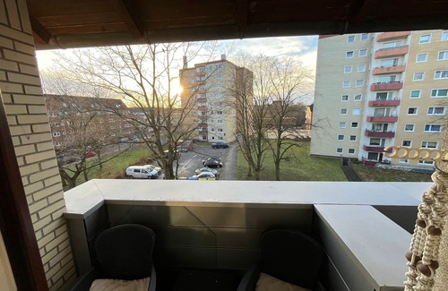 Neumuenster Casa | Ringstraße 15 W2 - 1 bedroom with balcony and parking space