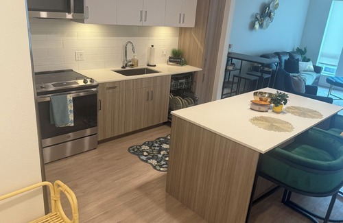 West Colfax Apartamento | RiNo Skyline Utopia! - Luxury Amenities - 20% Review Discount