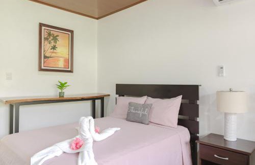 Llanuras del norte Apartamento | Rio Celeste Birds Garden Apartment, Comodidad y Aire Acondicionado