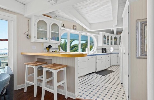 Rio del Mar Casa | Rio Del Mar Boathouse - steps from the beach