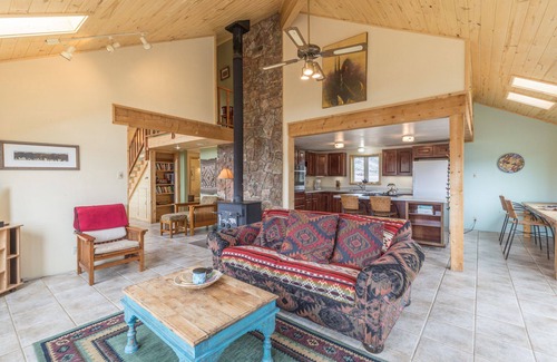Creede Cabina | Rio Grande River and Mountain Views-Pet Friendly-River Access
