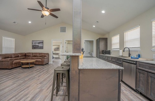 Dallas County Casa | Ripple: Cozy Cabin, Big Adventure Near Bennett Spring and the Niangua River