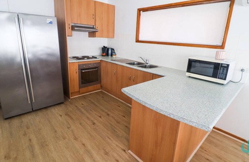 Caves Beach Casa | Ripples by the Sea- Caves Beach