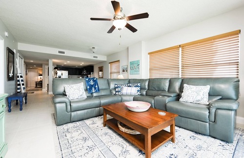 Ocean View Halifax Estates Casa | Riptide Retreat at The Aruba - Long Term Discounts!