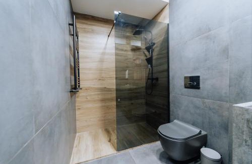 Riscani Apartamento | Riscani 1BR Steps to Kaufland and Main Street