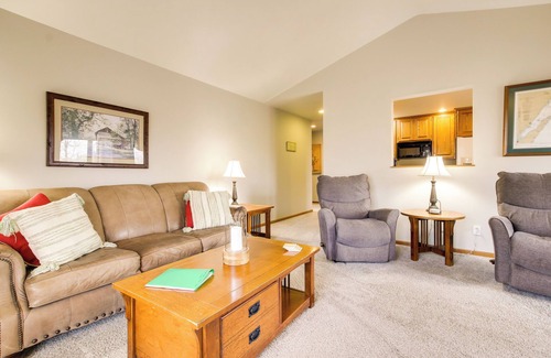Egg Harbor Condominio | 'Rise and Shine in Door County!' Egg Harbor Haven