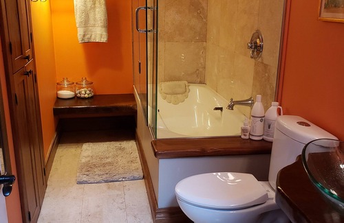 Clarington Cama Y Desayuno | Rising Spirit Bed & Breakfast