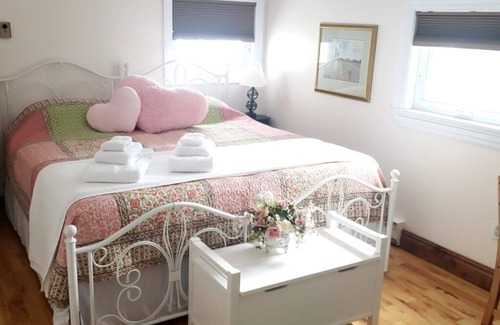 Clarington Cama Y Desayuno | Rising Spirit Bed & Breakfast
