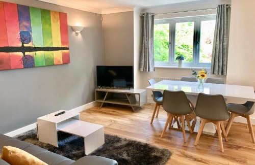 Oxford Apartamento | Risinghurst, Oxford, an ENTIRE 2beds, 2bathrooms, free Wi-Fi, Free Parking