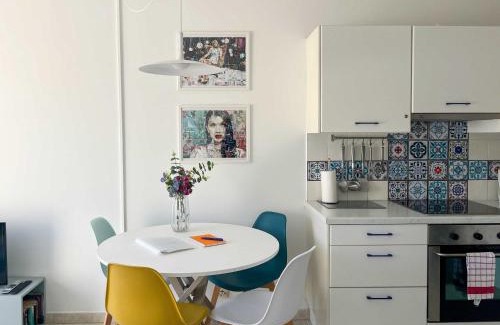 Quartier du Port Apartamento | Risso - charming one bedroom with a balcony