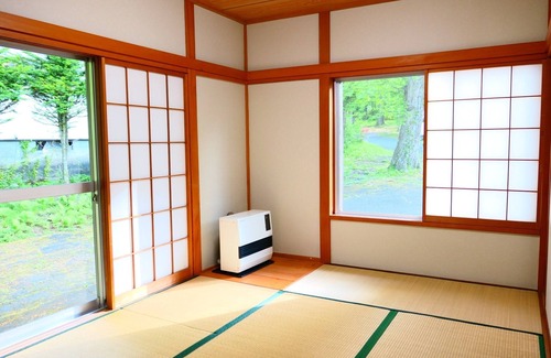 Yamanakako Cabaña | Risumura Villa with Dog Autumn / Minamitsuru-gun Yamanashi