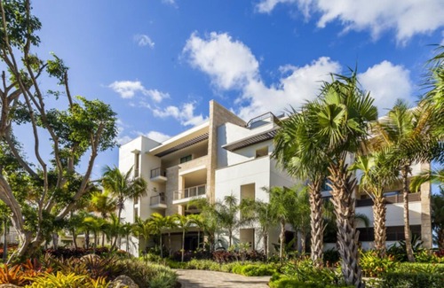 Dorado Pueblo Condominio | Ritz Carlton Reserve 3BD Residence with Balcony, Beachfront