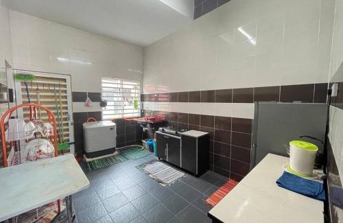 Kuala Terengganu Casa | Ritz Homestay UNIT A at Gong Badak, Kuala Terengganu
