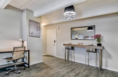 Vickery Meadow Apartamento | ★Ritzy Adaptable Get-Away | ★Pool | ★Free Covered Parking