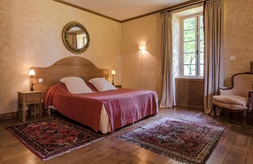 Sourzac Casa | Ritzy Mansion in Sourzac with Tennis Court
