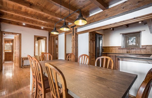 Baqueira Chalet De Esquí | Riu Nere by Totiaran