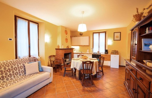 Calozzo Apartamento | Riva di Pianello Holiday Apartment on the Lake