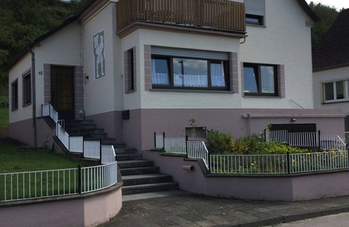 Temmels Condominio | Rivaner vacation apartment with balcony