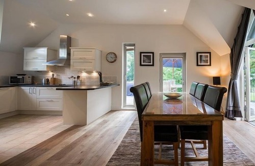 Kenmore Cabaña | Mains of Taymouth, Kenmore ~ 4 * Rivard - capacidad para 6 personas en 3 habitaciones