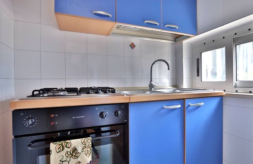 Ginosa Marina Casa | Revela Holiday Home junto al mar en una villa independiente.