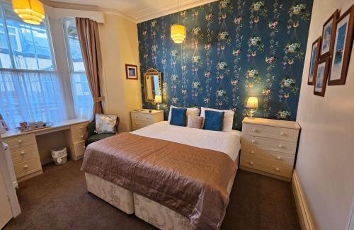 South Cliff Hotel | Rivelyn Hotel Bar & Restaurant