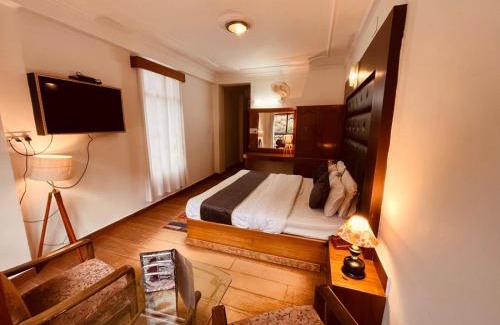 New Manali Hotel | River Bank Inn , Manali