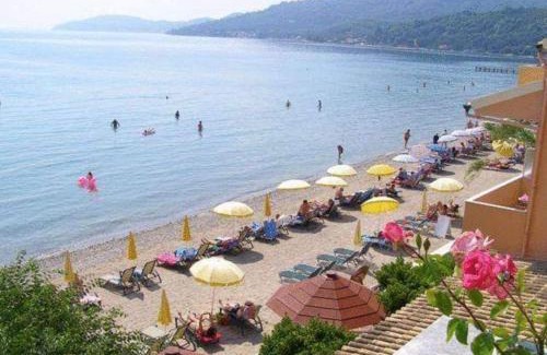 Messonghi Apartamento | River Beach House