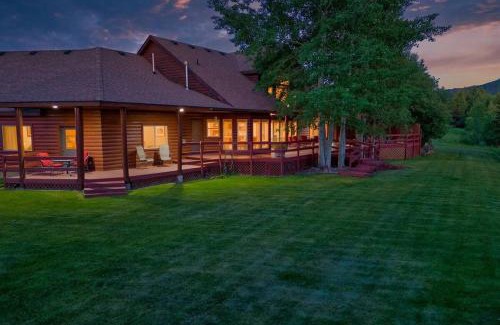 Irwin Casa | River Bend Retreat