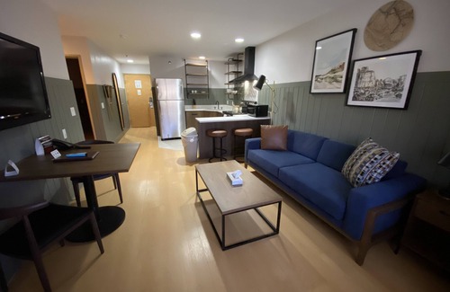 Moab Hotel | River Canyon Lodge