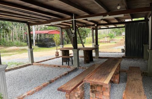 Kupang Chalet De Esquí | River Chalet Kemangi Valley Baling