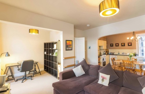 Inverness City Centre Cabaña | RIVER COTTAGE, family friendly, with open fire in Inverness