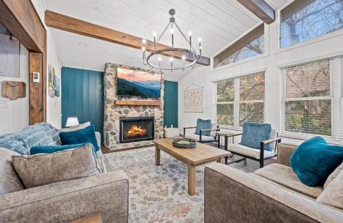Gatlinburg Casa | River Cottage