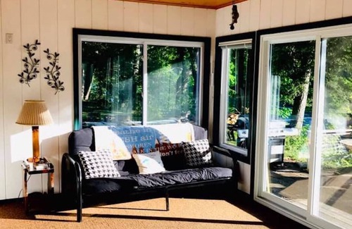 Newaygo Casa | River Country Lodge en el río Muskegon junto a Pine St lanzamiento del barco