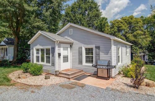 Belmont Historic District Casa | River District Retreat - Walk to downtown Belmont