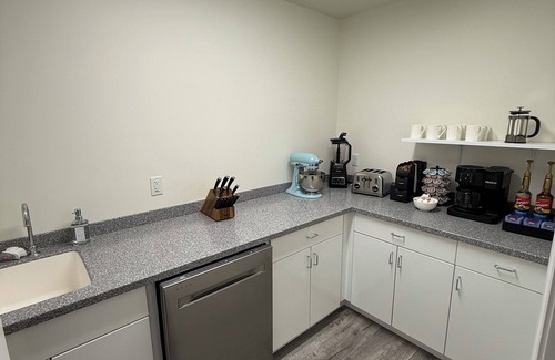 Fort Kent Mills Casa | River Escape! Spacious 5-bedroom house on the river. 500 ft from trail access!